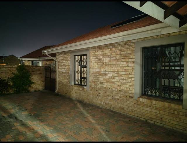 4 BEDROOM HOUSE FOR SALE IN SUNAIR PARK